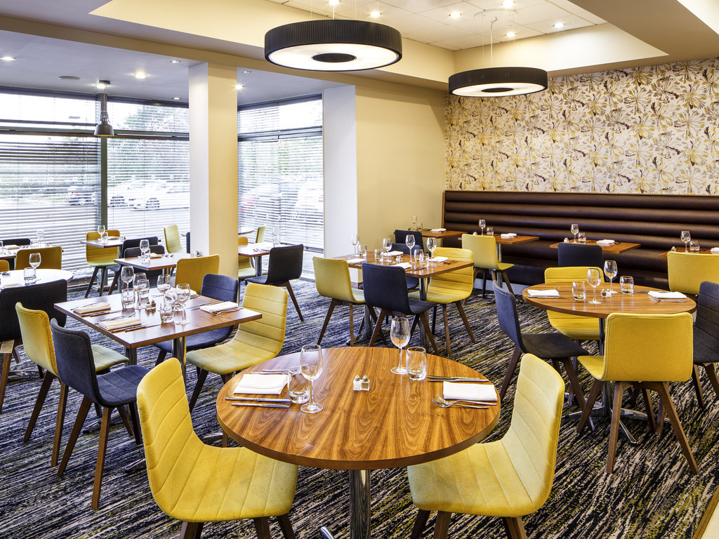Stylish bar area at Mercure Sheffield Parkway Hotel with seating and ambient lighting