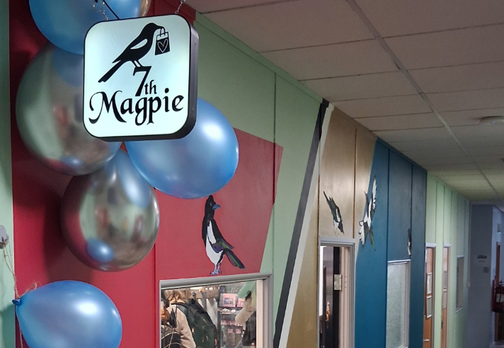 Entrance to the 7th Magpie shop.