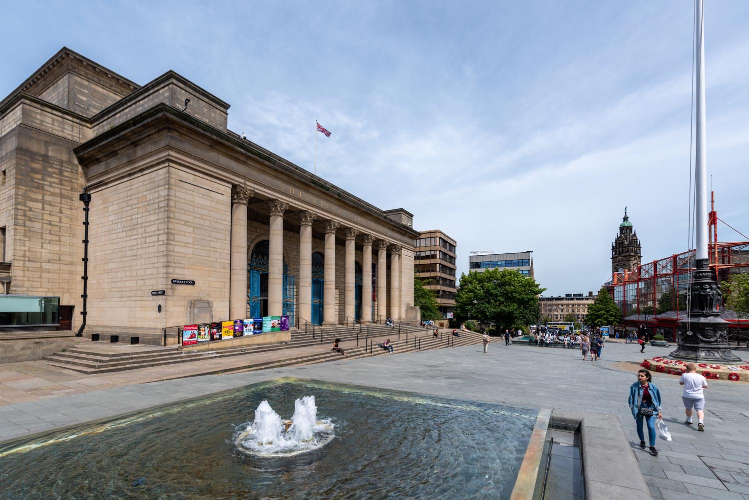 The exterior of the Sheffield City Hall.