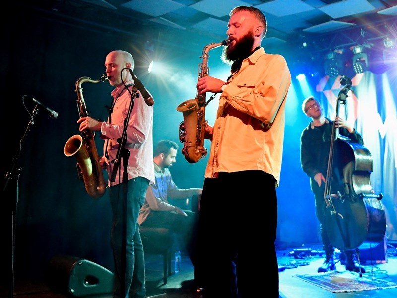 The Sam Newbould Quintet playing live. Photo credit: Angelique Lemmens