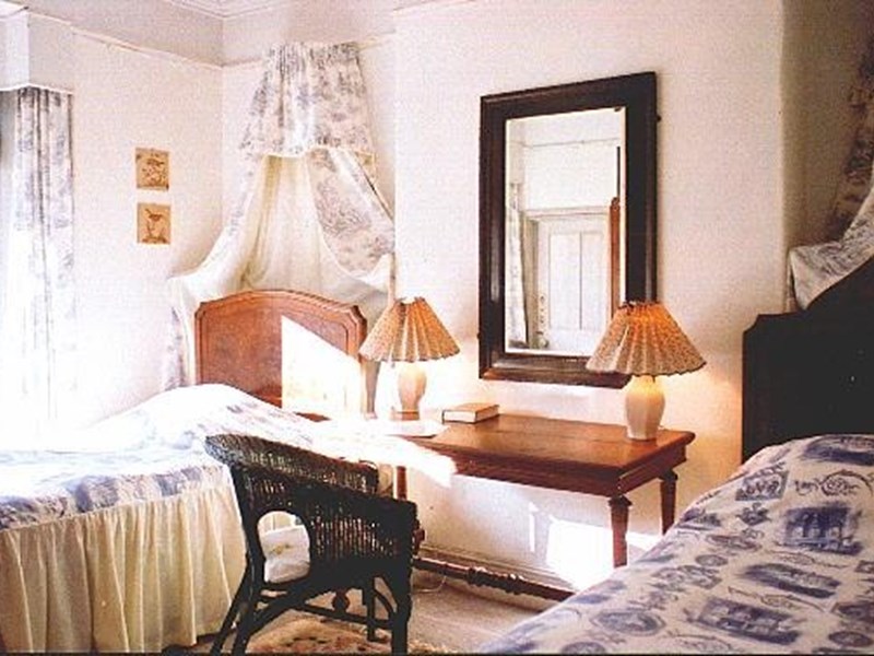 A bedroom at Hardwick House B&B.