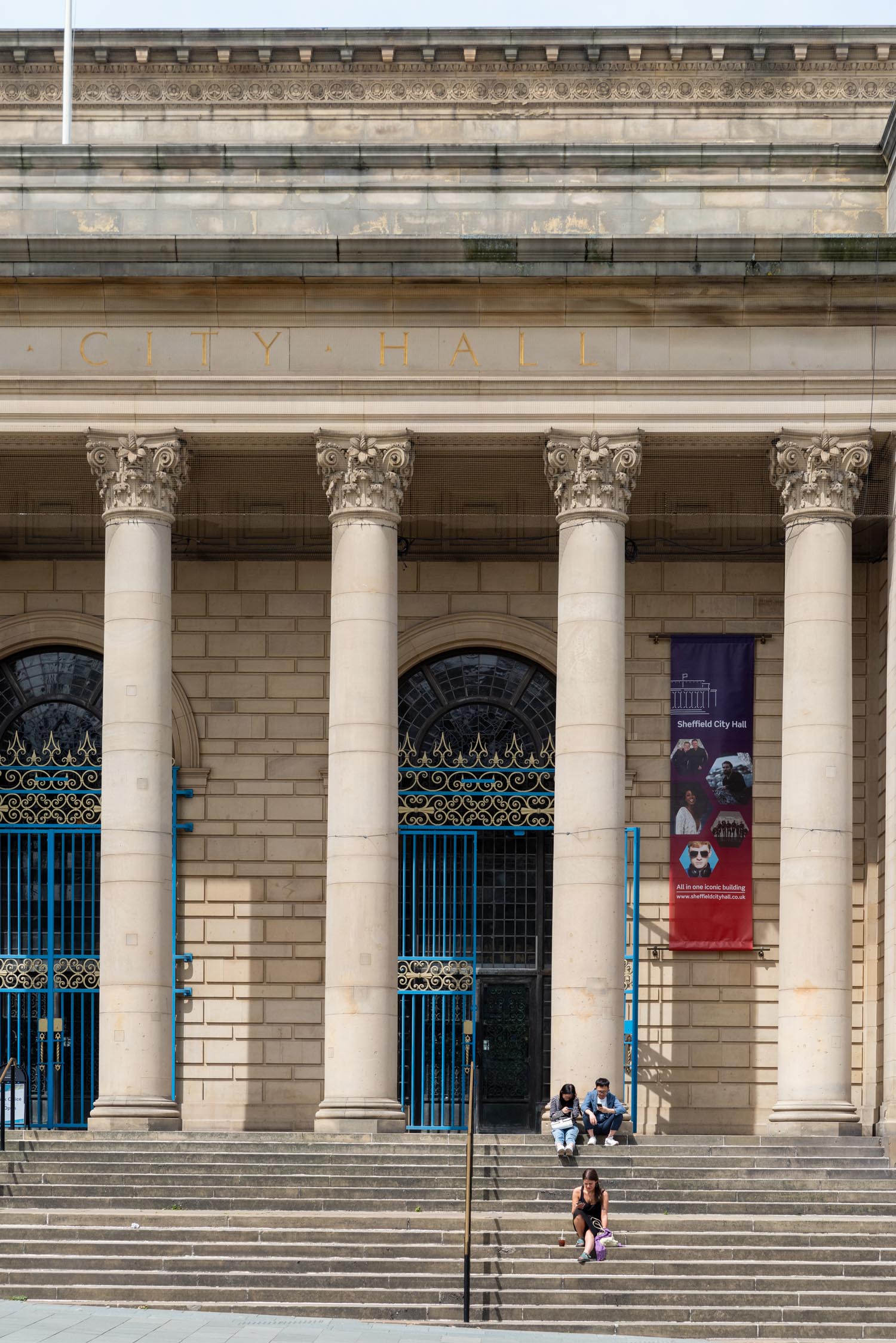The exterior of the Sheffield City Hall.