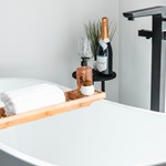 A free standing bathtub.